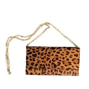 Lulu’s leopard print envelope purse